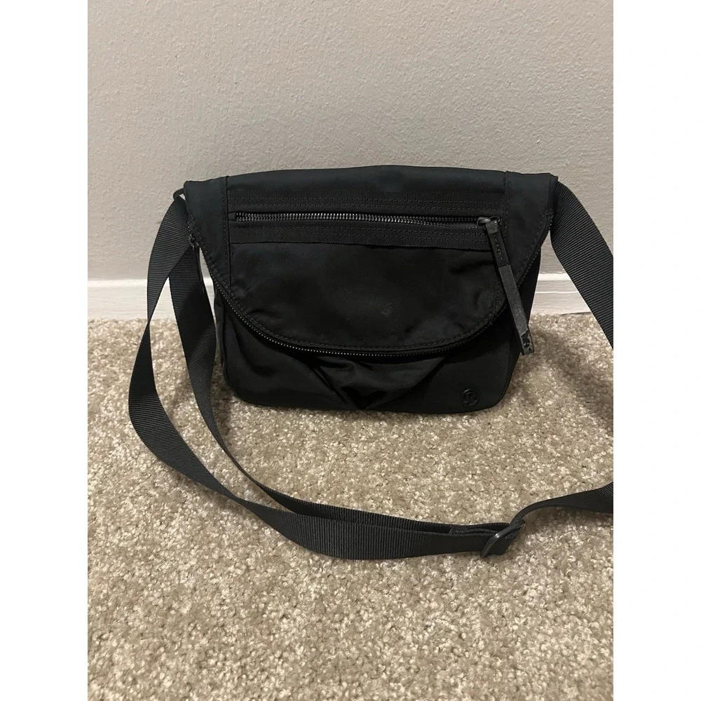 Lululemon Festival Bag 5L Black Shoulder Bag/crossbody